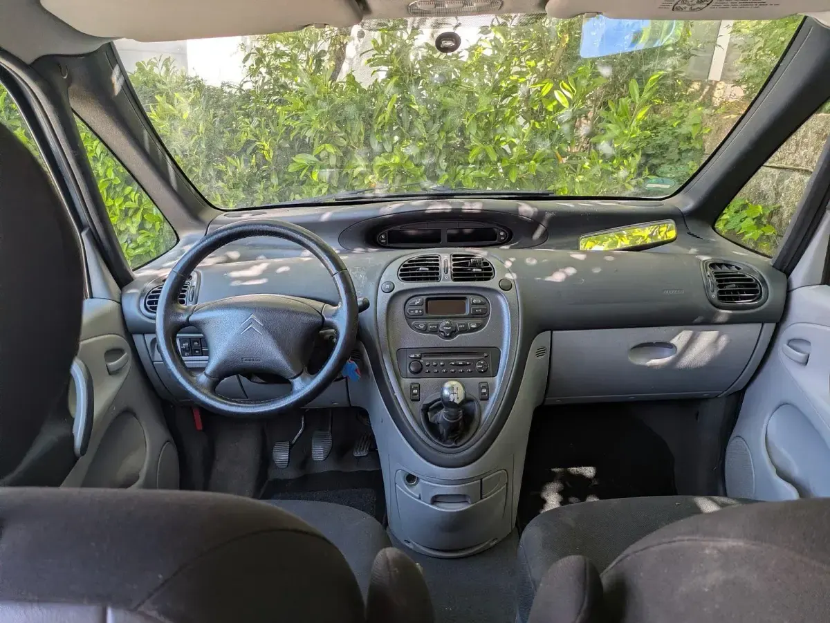 Gebraucht Citroën Xsara Picasso Comfort 116 PS (85 kW) 2005 Silber Van / Kleinbus