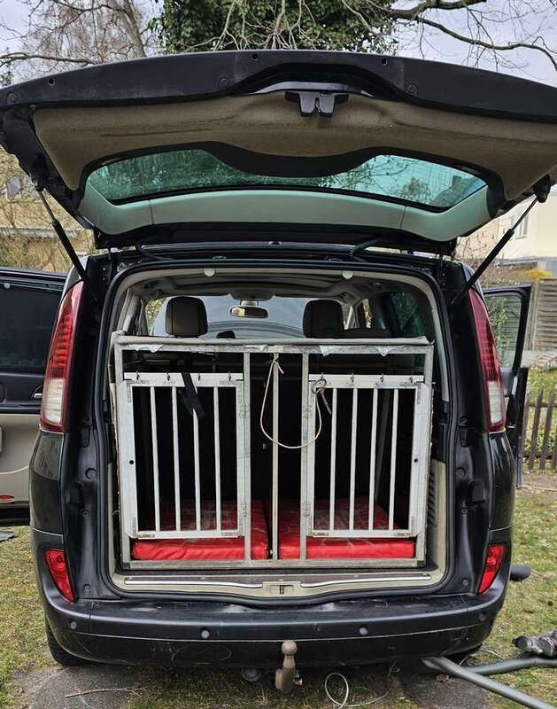 Second-hand Renault Espace Initiale 170 CP (125 kW) 2006 Negru Monovolum