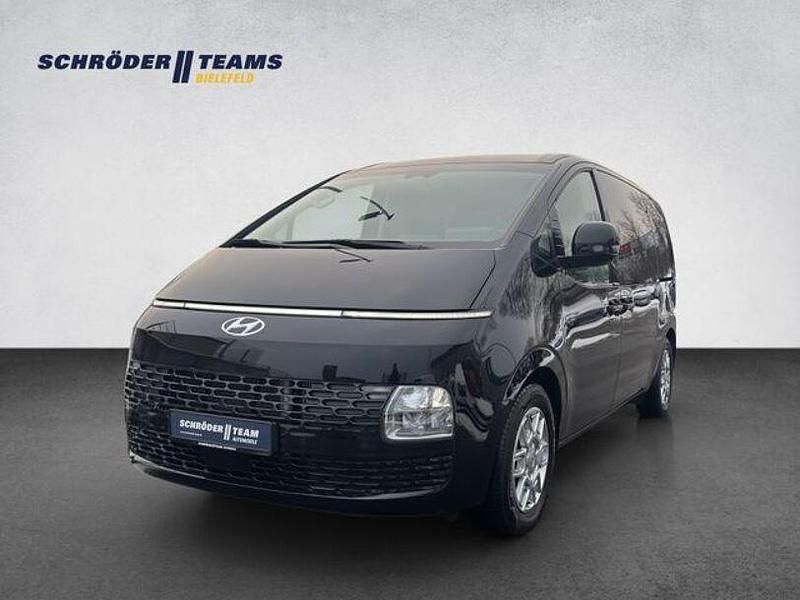 Abyss black Gebraucht 2024 Hyundai Staria Trend Van / Kleinbus | 40.990 € (Fairer Preis) - Bild 1/4