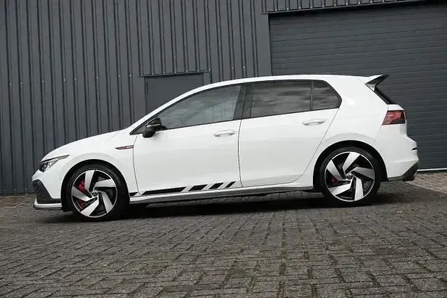 Gebraucht VW Golf VII GTI 301 PS (221 kW) 2021 Weiß Kleinwagen