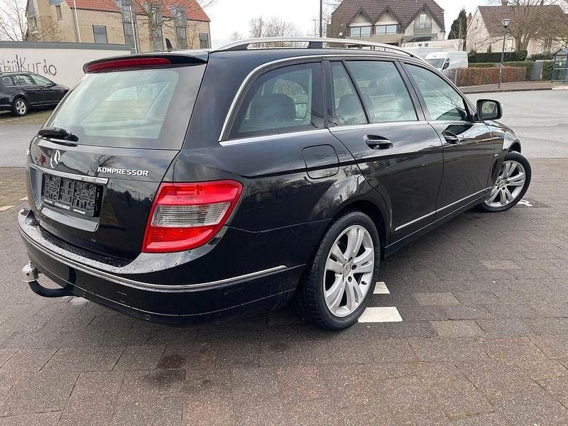 Gebraucht Mercedes C180 156 PS (114 kW) 2008 Schwarz Kombi