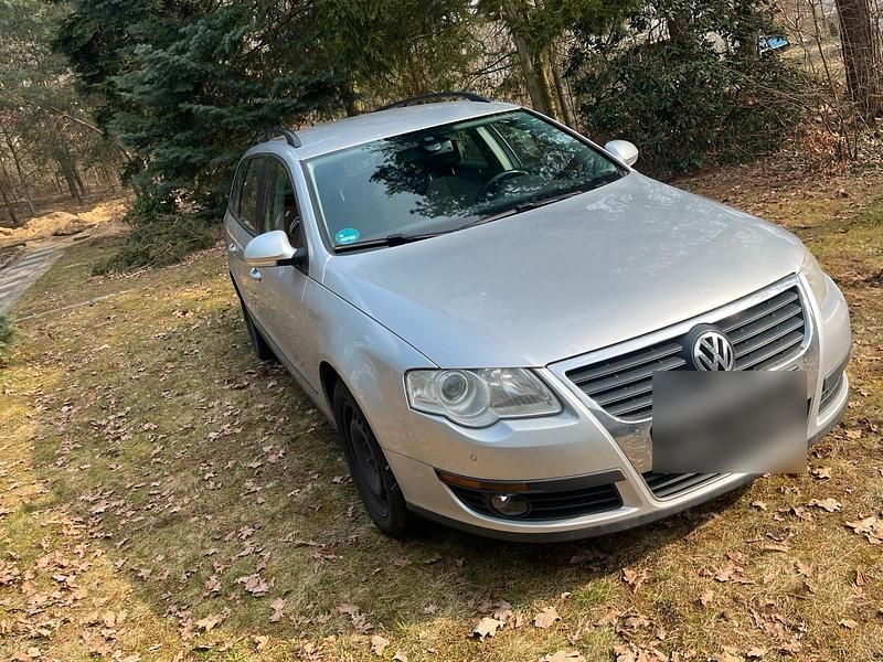 Gebraucht VW Passat 110 PS (80 kW) 2009 Silber Kombi