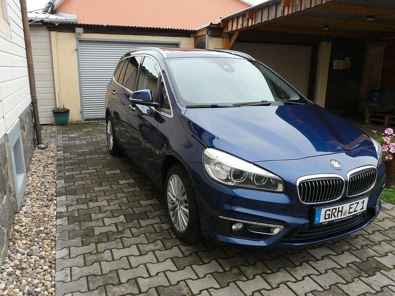 Gebraucht BMW 220 Gran Tourer Luxury Line 190 PS (139 kW) 2015 Blau Van / Kleinbus