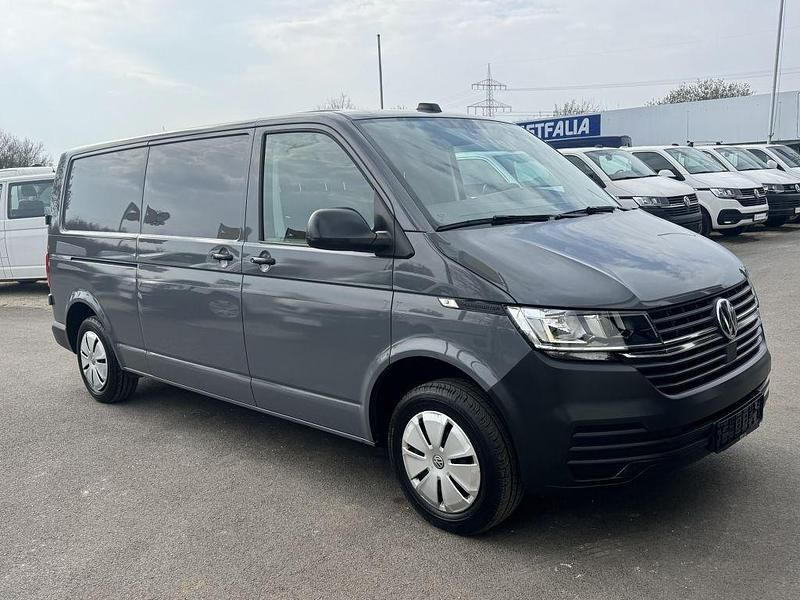 Gebraucht VW Transporter 150 PS (110 kW) 2022 Pure grey Van
