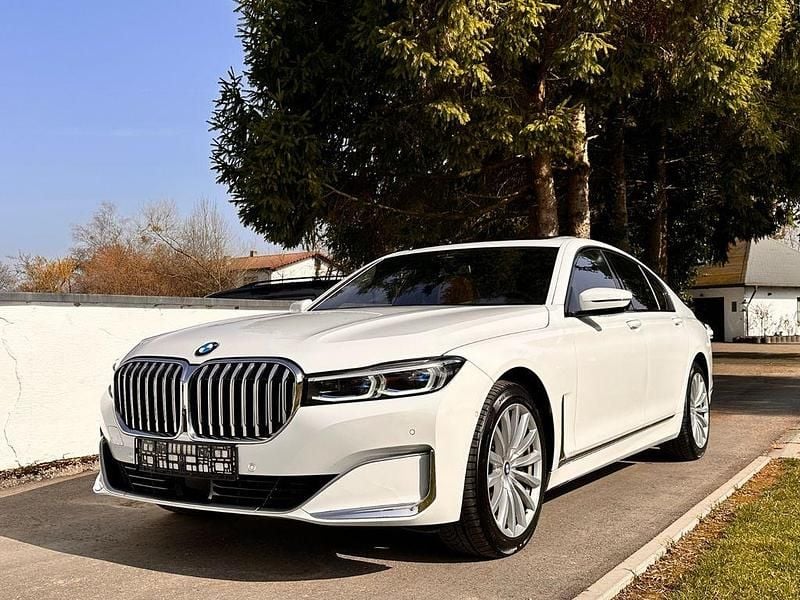 Gebraucht BMW 750 Shadowline 530 PS (389 kW) 2019 Weiß Limousine