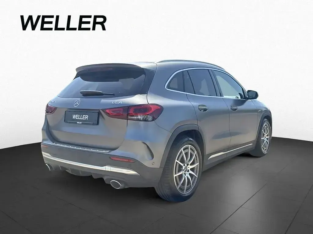 Gebraucht Mercedes GLA35 AMG AMG 306 PS (225 kW) 2020 Mountaingrau magno (grau) SUV