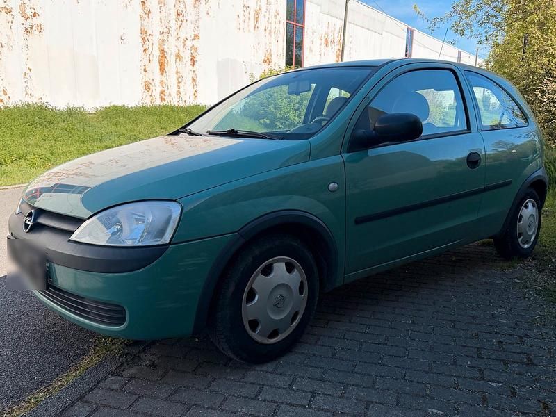 Second-hand Opel Corsa 58 CP (42 kW) 2000 Verde Hatchback