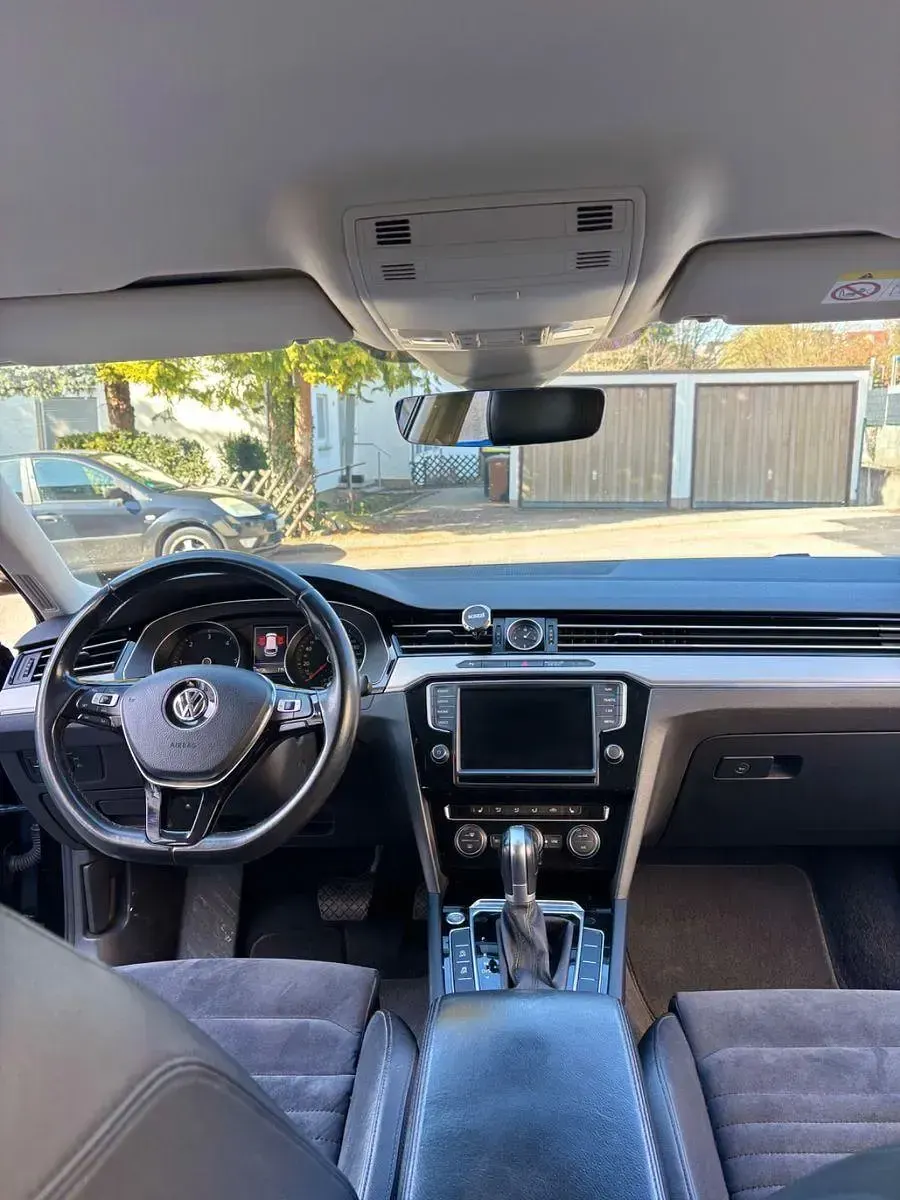 Gebraucht VW Passat Highline 190 PS (139 kW) 2018 Schwarz Kombi