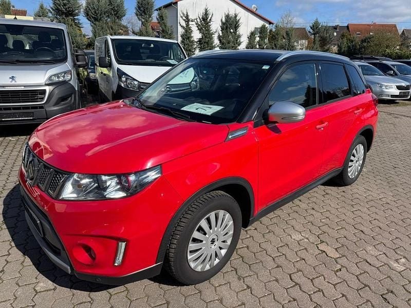 Gebraucht Suzuki Vitara 140 PS (102 kW) 2017 Rot SUV