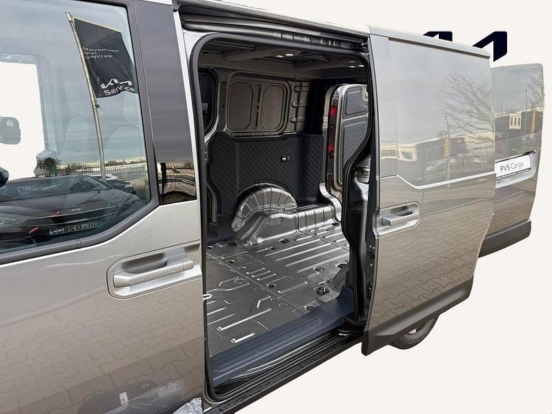 Neu Kia PV5 119 kW (163 PS) 2025 Grau Van / Kleinbus