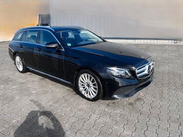 Gebraucht Mercedes E350 Avantgarde 258 PS (189 kW) 2018 Schwarz Kombi