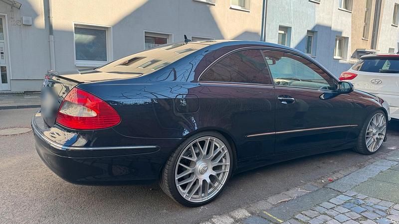 Gebraucht Mercedes CLK350 272 PS (200 kW) 2007 Blau Coupé
