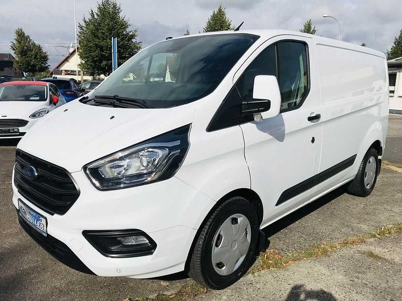 Gebraucht Ford Transit Custom Trend 131 PS (96 kW) 2019 Frostweiß Van / Kleinbus