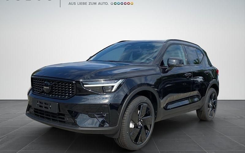 Schwarz Neu 2025 Volvo XC40 Plus SUV | 47.990 € (Etwas zu teuer) - Bild 1/4