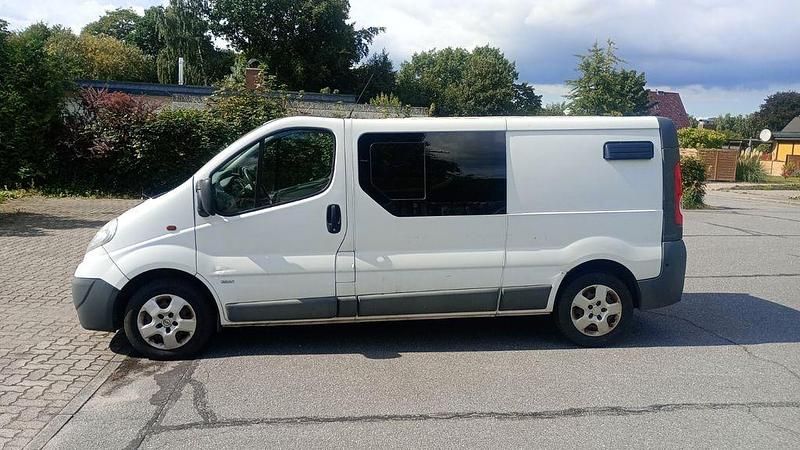 Weiß Gebraucht 2014 Opel Vivaro Van | 8.300 € (Superpreis) - Bild 1/4
