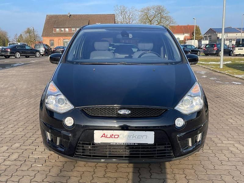 Gebraucht Ford S-MAX Titanium 140 PS (102 kW) 2009 Schwarz Van / Kleinbus
