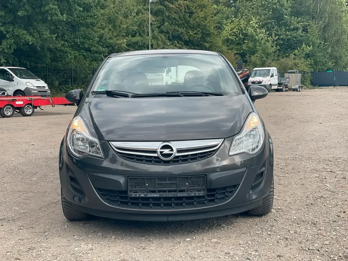 Gebraucht Opel Corsa Active 69 PS (50 kW) 2013 Grau Kleinwagen