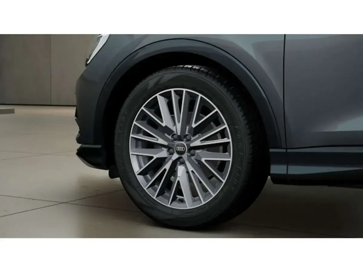 Gebraucht Audi Q3 Advanced 150 PS (110 kW) 2025 Nanograu metallic SUV
