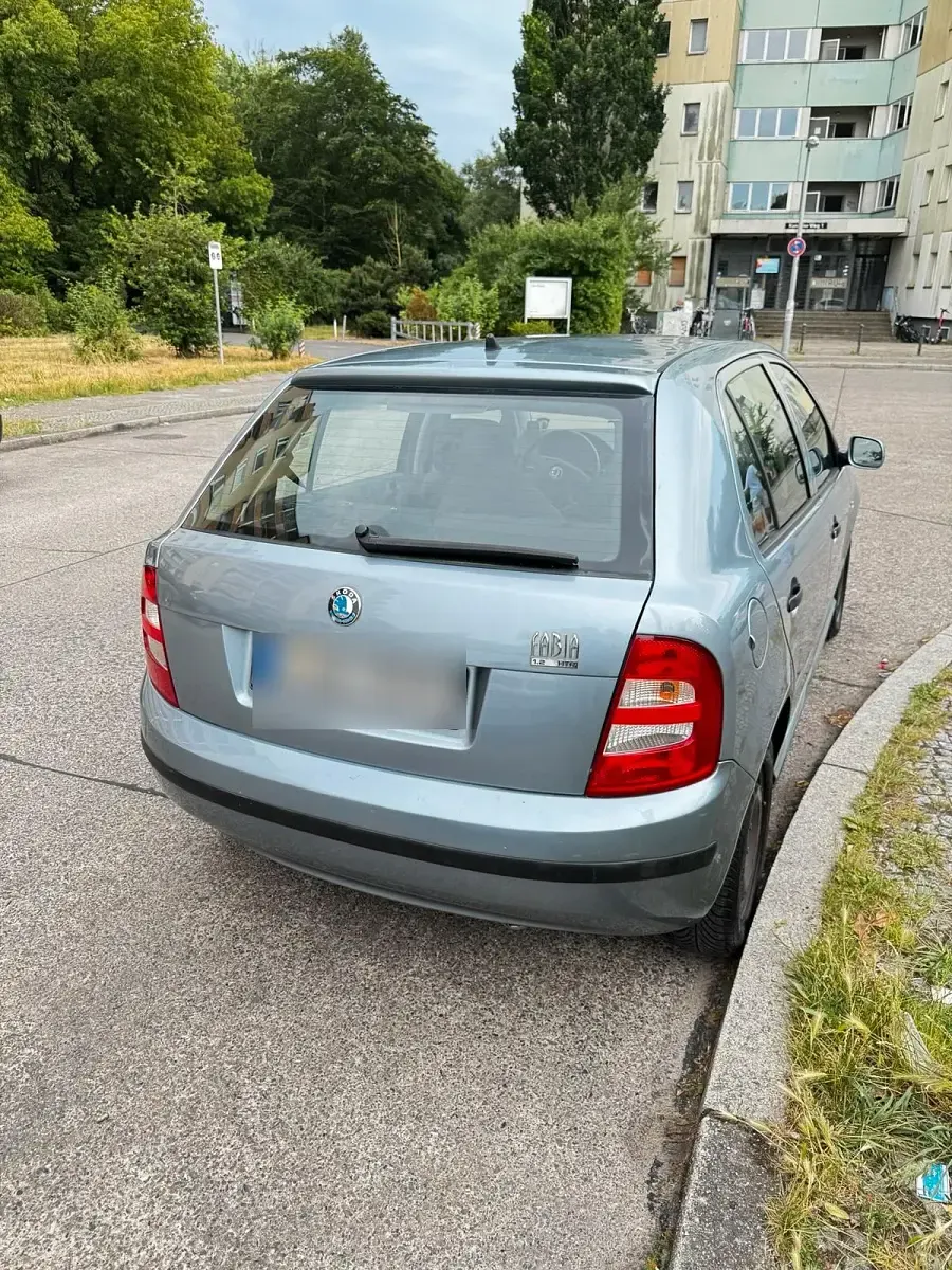 Gebraucht Skoda Fabia 54 PS (39 kW) 2003 Blau Kleinwagen