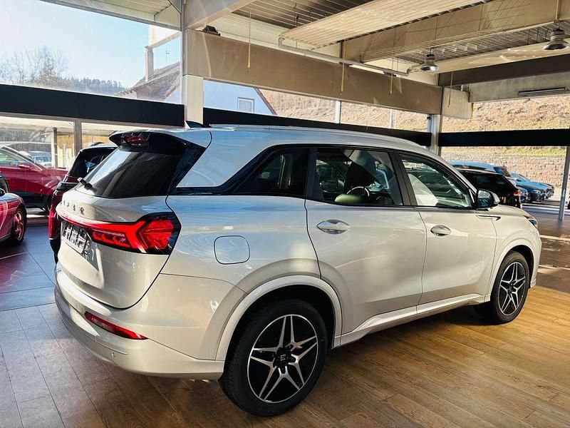 Neu DFSK E5 177 PS (130 kW) 2025 Silber SUV