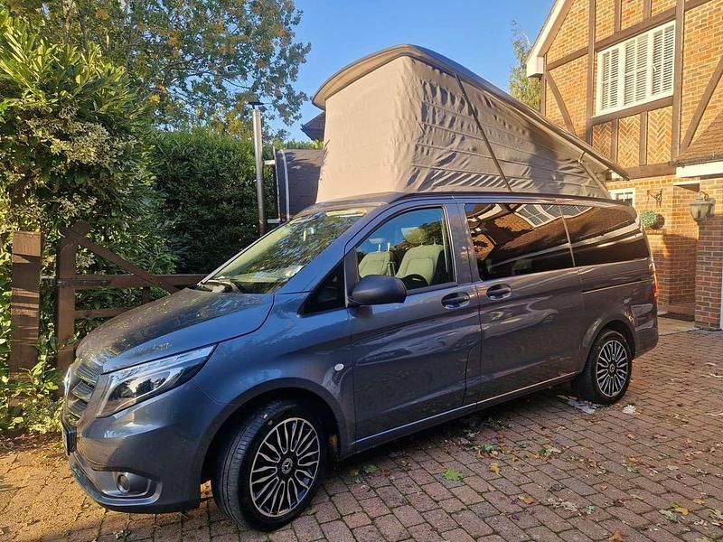 Gebraucht 2019 Mercedes V250 Avantgarde Edition Van / Kleinbus | 39.900 € (Guter Preis) - Bild 1/4