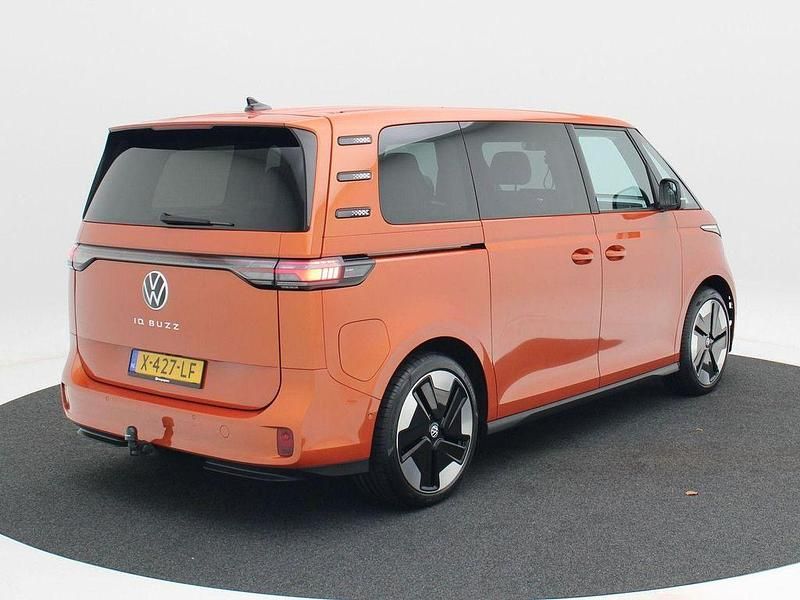 Gebraucht VW ID. Buzz Pro 150 kW (204 PS) 2023 Orange Van / Kleinbus