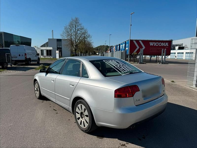 Second-hand Audi A4 131 CP (96 kW) 2006 Argintiu Berlinǎ