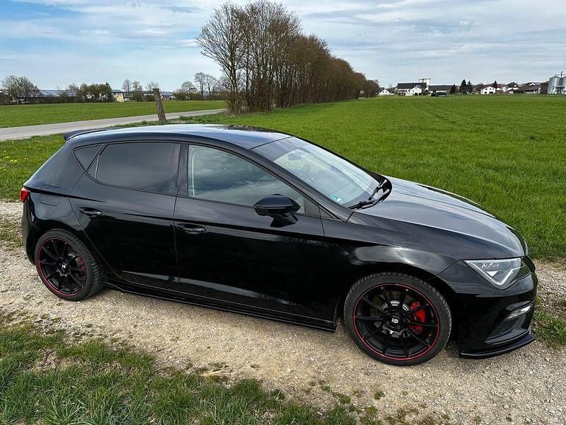 Gebraucht Seat Leon FR 179 PS (131 kW) 2017 Schwarz Limousine