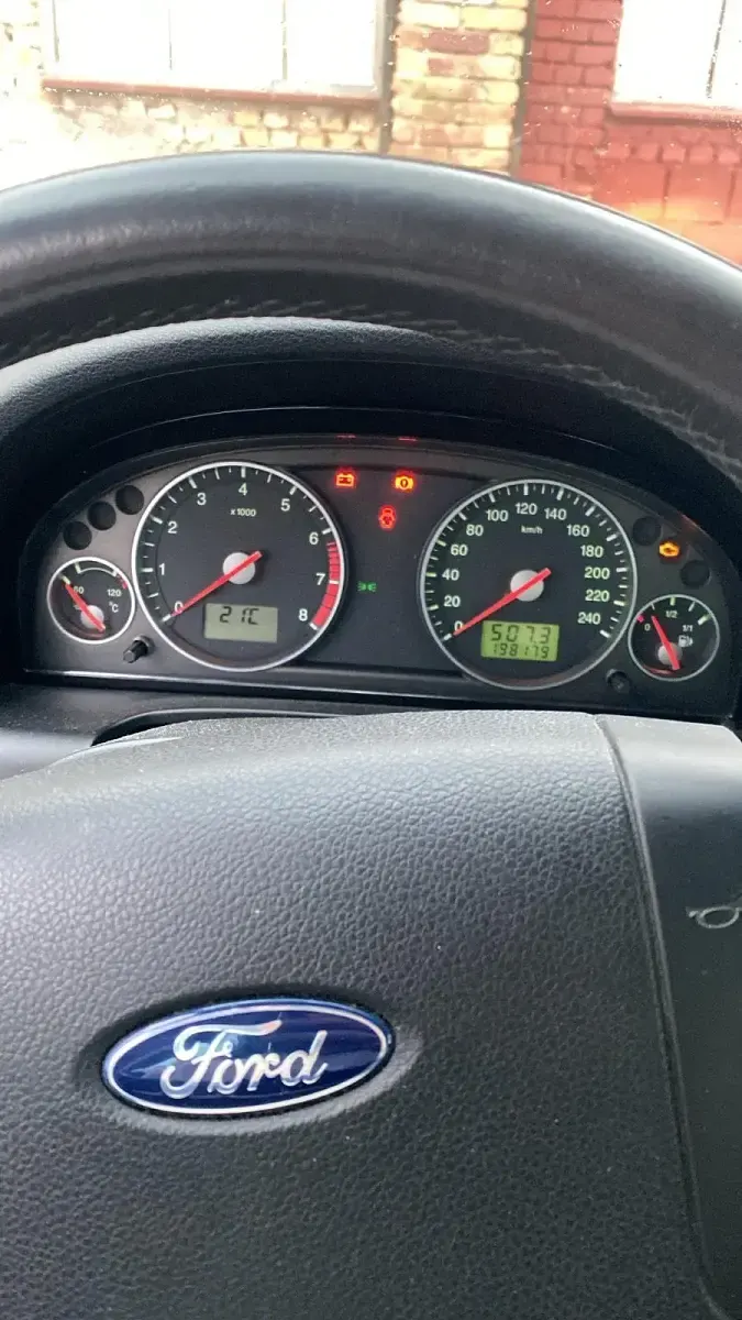 Gebraucht Ford Mondeo 110 PS (80 kW) 2002 Andere farben Limousine