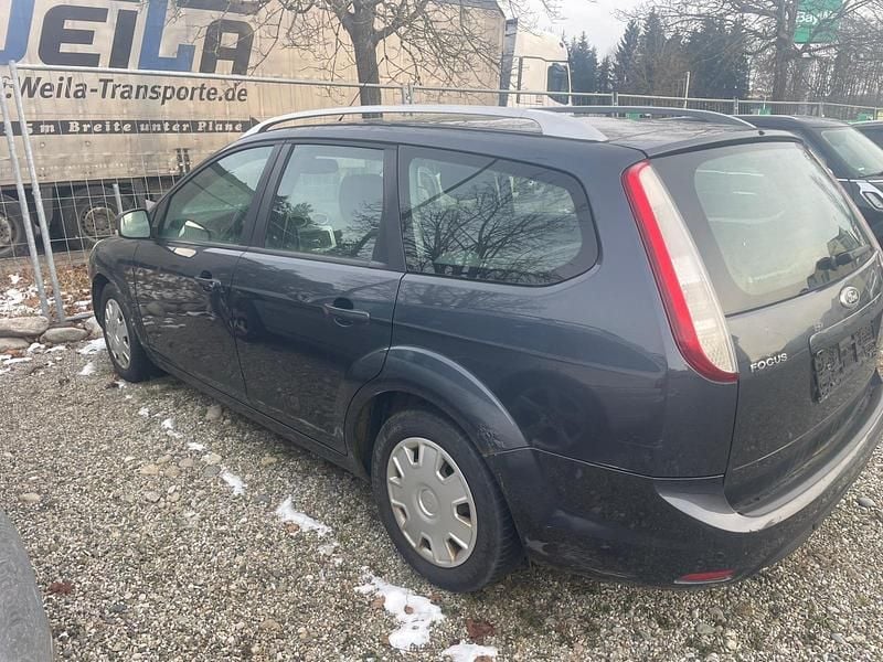 Gebraucht Ford Focus 109 PS (80 kW) 2009 Blau Kombi