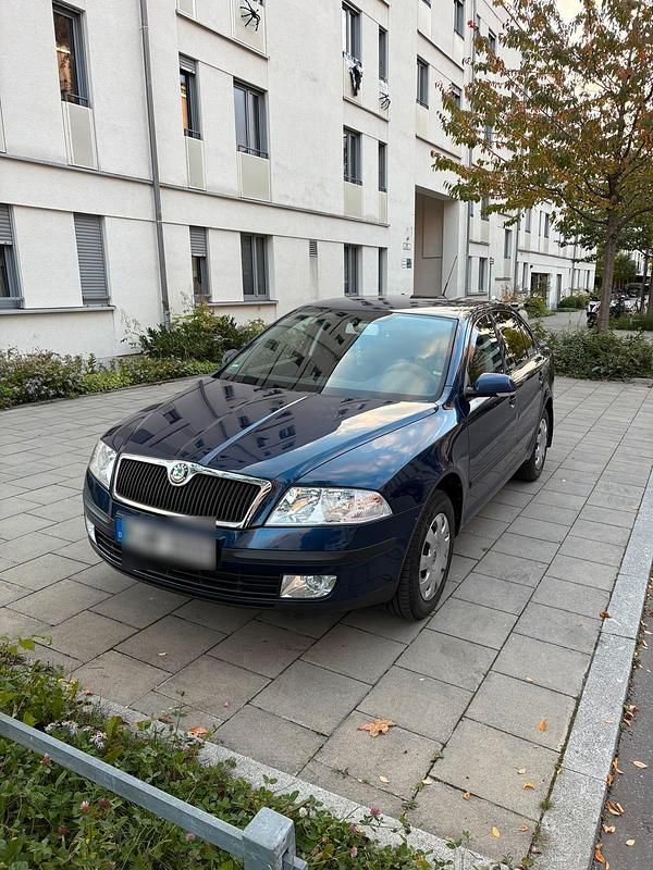 Blau Gebraucht 2009 Skoda Octavia Limousine | 1.850 € (Superpreis) - Bild 1/4