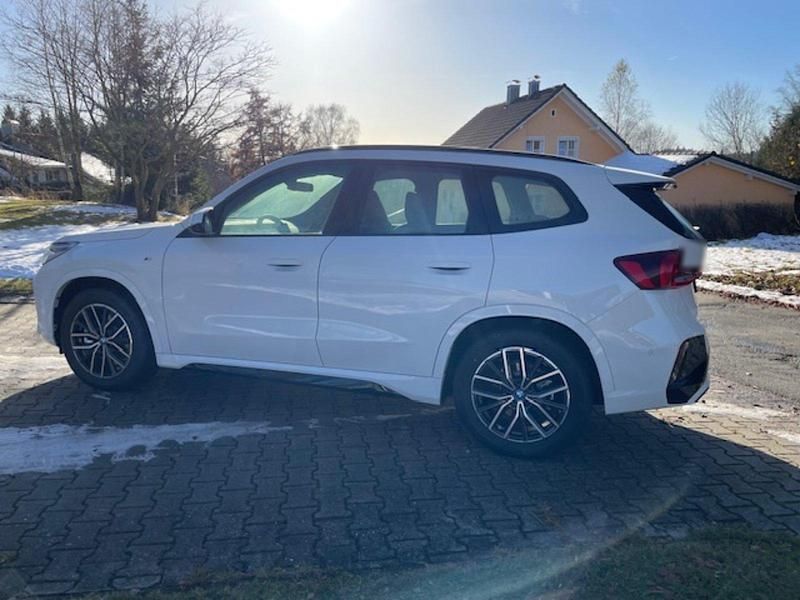 Gebraucht BMW iX1 230 kW (313 PS) 2024 Weiß SUV