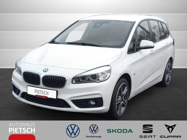 Weiss Gebraucht 2016 BMW 220 Gran Tourer Sport Line Van / Kleinbus | 18.980 € (Fairer Preis) - Bild 1/4