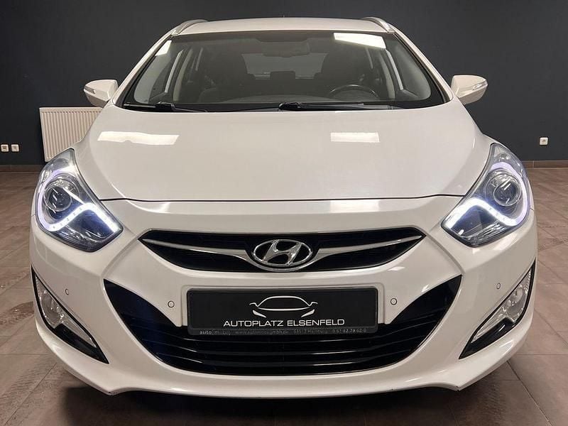 Gebraucht Hyundai i40 Edition 135 PS (99 kW) 2014 Weiß Kombi