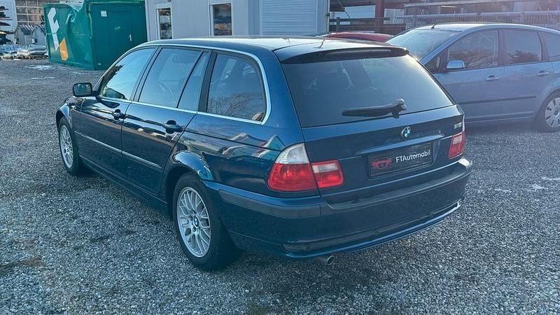 Gebraucht BMW 318 143 PS (105 kW) 2005 Blau Kombi