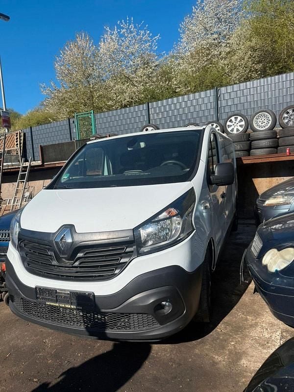 Gebraucht Renault Trafic 140 PS (102 kW) 2015 Weiß Van / Kleinbus