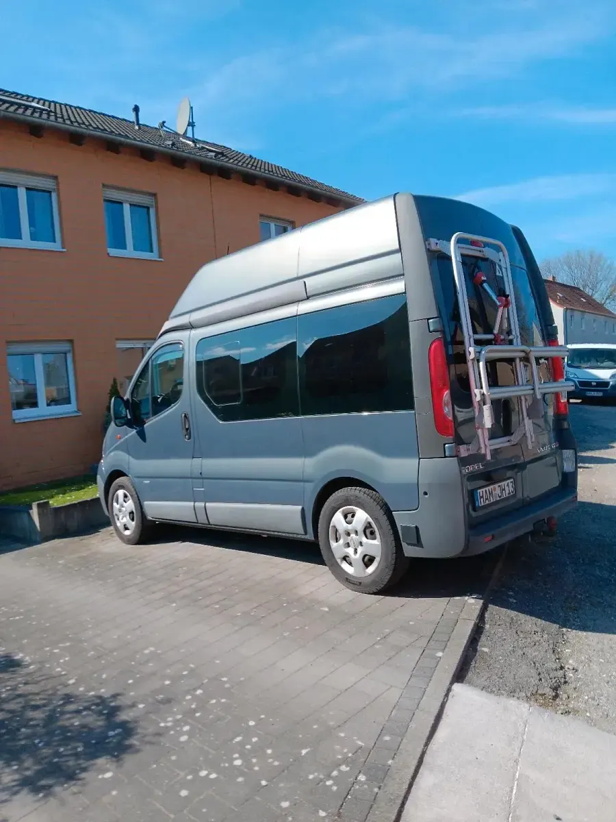 Gebraucht Opel Vivaro 115 PS (84 kW) 2011 Grau Van / Kleinbus