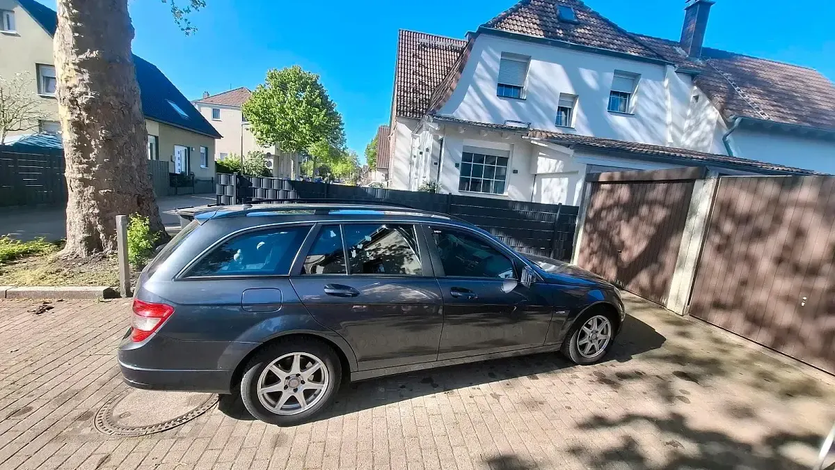Gebraucht Mercedes C180 120 PS (88 kW) 2011 Grau Kombi