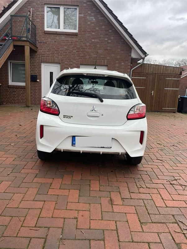 Gebraucht Mitsubishi Space Star 80 PS (58 kW) 2021 Weiß Kleinwagen