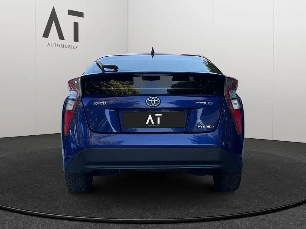 Gebraucht Toyota Prius Comfort 98 PS (72 kW) 2016 Blau Limousine