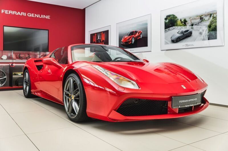 Gebraucht 2018 Ferrari 488 Cabrio | 261.360 € - Bild 1/4