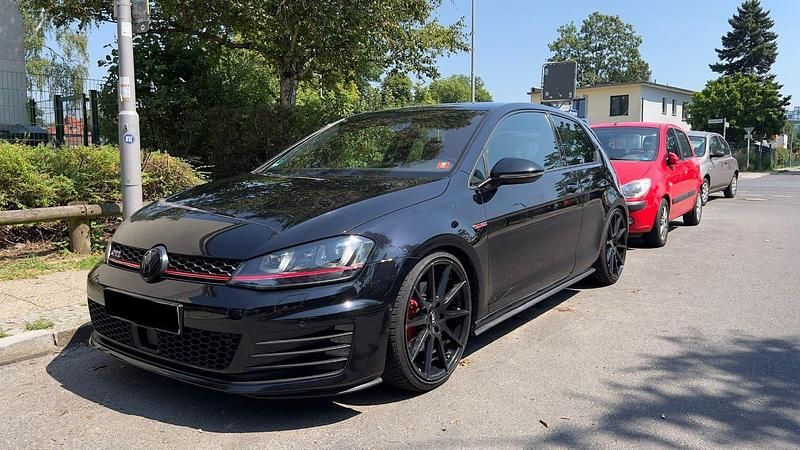 Schwarz Gebraucht 2013 VW Golf VII GTI Limousine | 14.000 € (Fairer Preis) - Bild 1/4