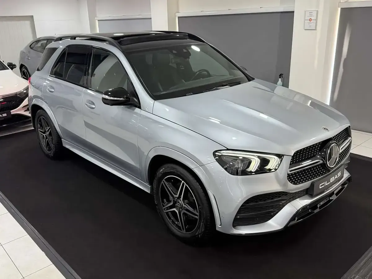 Gebraucht Mercedes GLE300 AMG line 272 PS (200 kW) 2022 Silber SUV