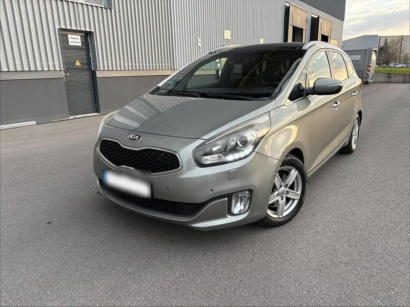 Gebraucht Kia Carens 136 PS (100 kW) 2015 Van / Kleinbus