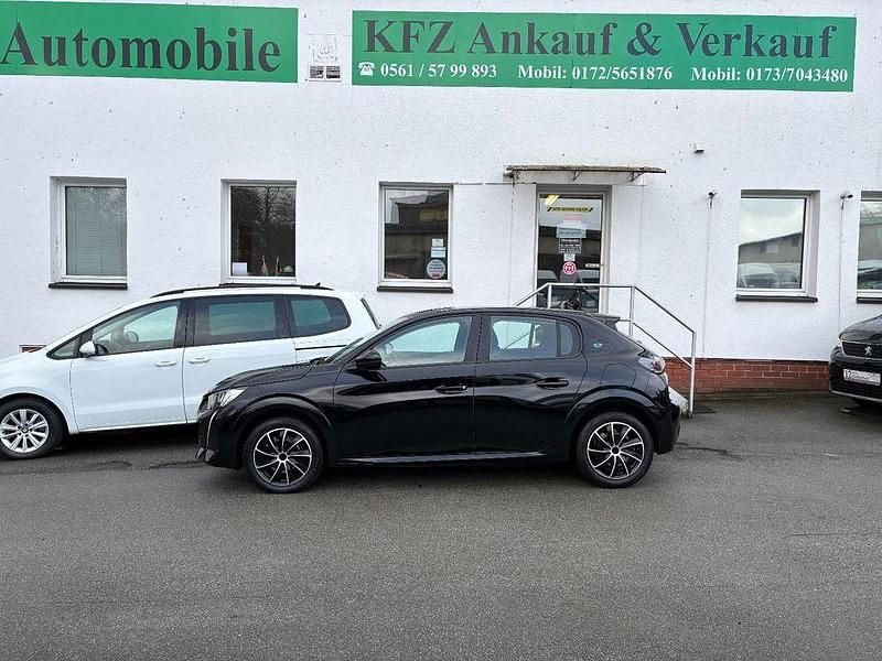 Gebraucht Peugeot 208 Active 100 kW (136 PS) 2022 Schwarz Kleinwagen