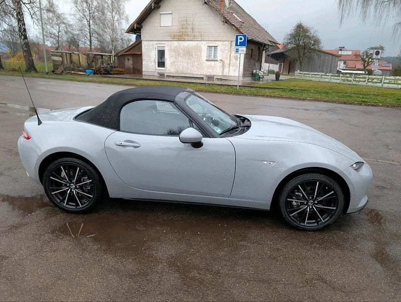 Gebraucht Mazda MX5 184 PS (135 kW) 2024 Grau Cabrio