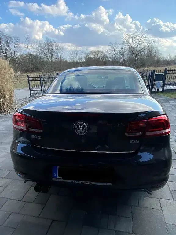 Używany VW Eos Exclusive 160 KM (117 kW) 2012 Brązowy Kabriolet