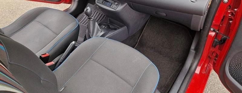 Gebraucht Renault Twingo 75 PS (55 kW) 2013 Rot Kleinwagen