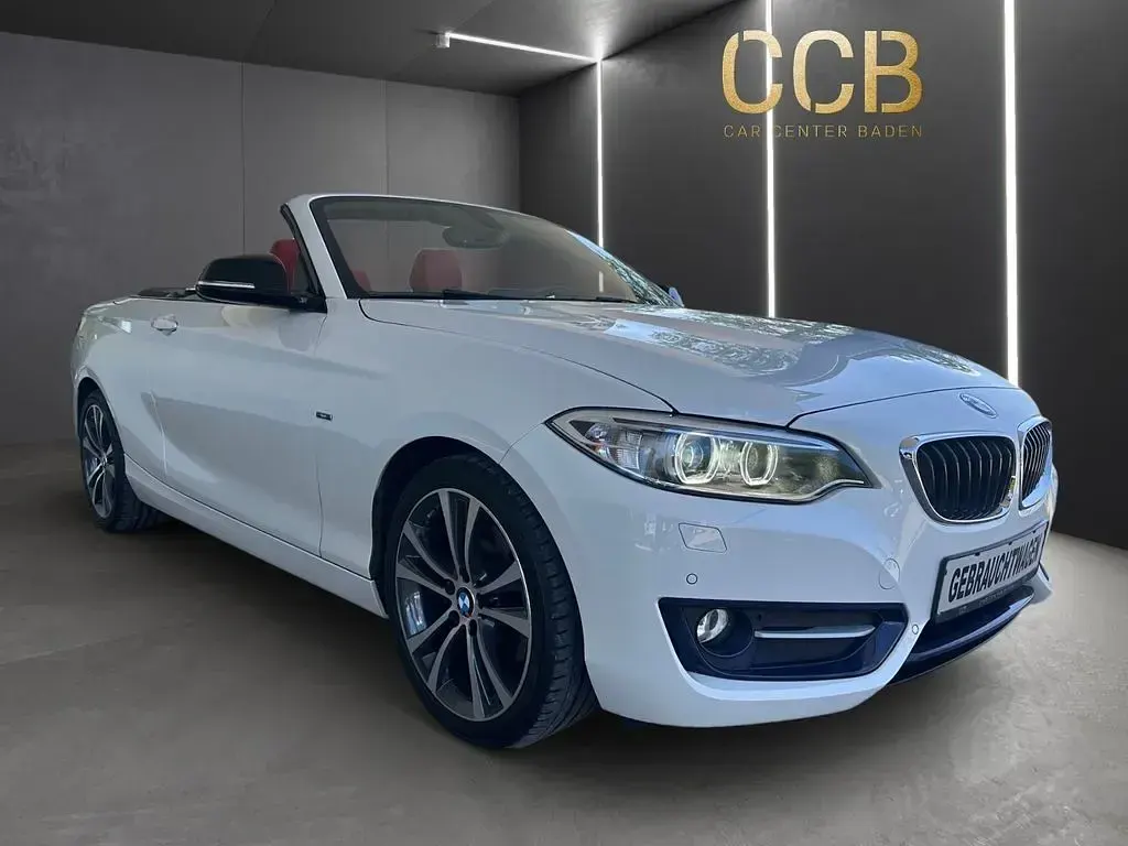 Gebraucht BMW 220 Sport Line 190 PS (139 kW) 2015 Weiß Cabrio