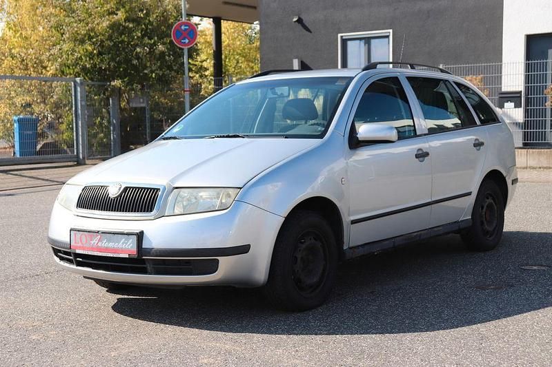 Silber Gebraucht 2004 Skoda Fabia Classic Kleinwagen | 990 € (Fairer Preis) - Bild 1/4